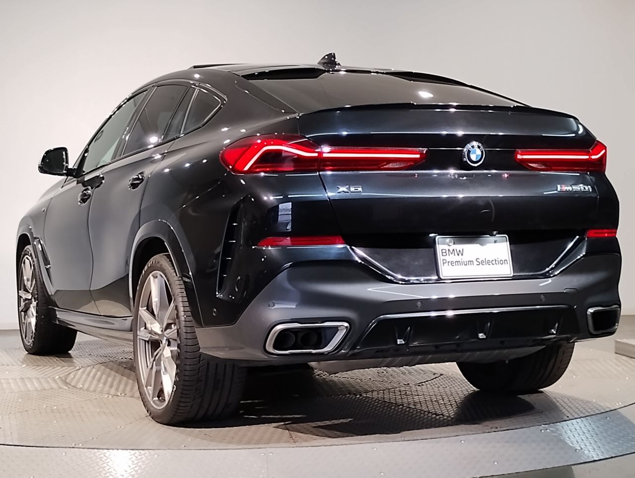 X* M50i RHD