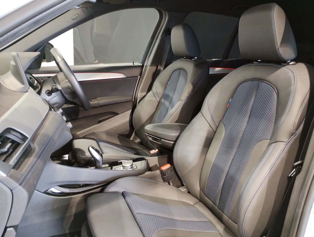 X1 sDrive18i RHD