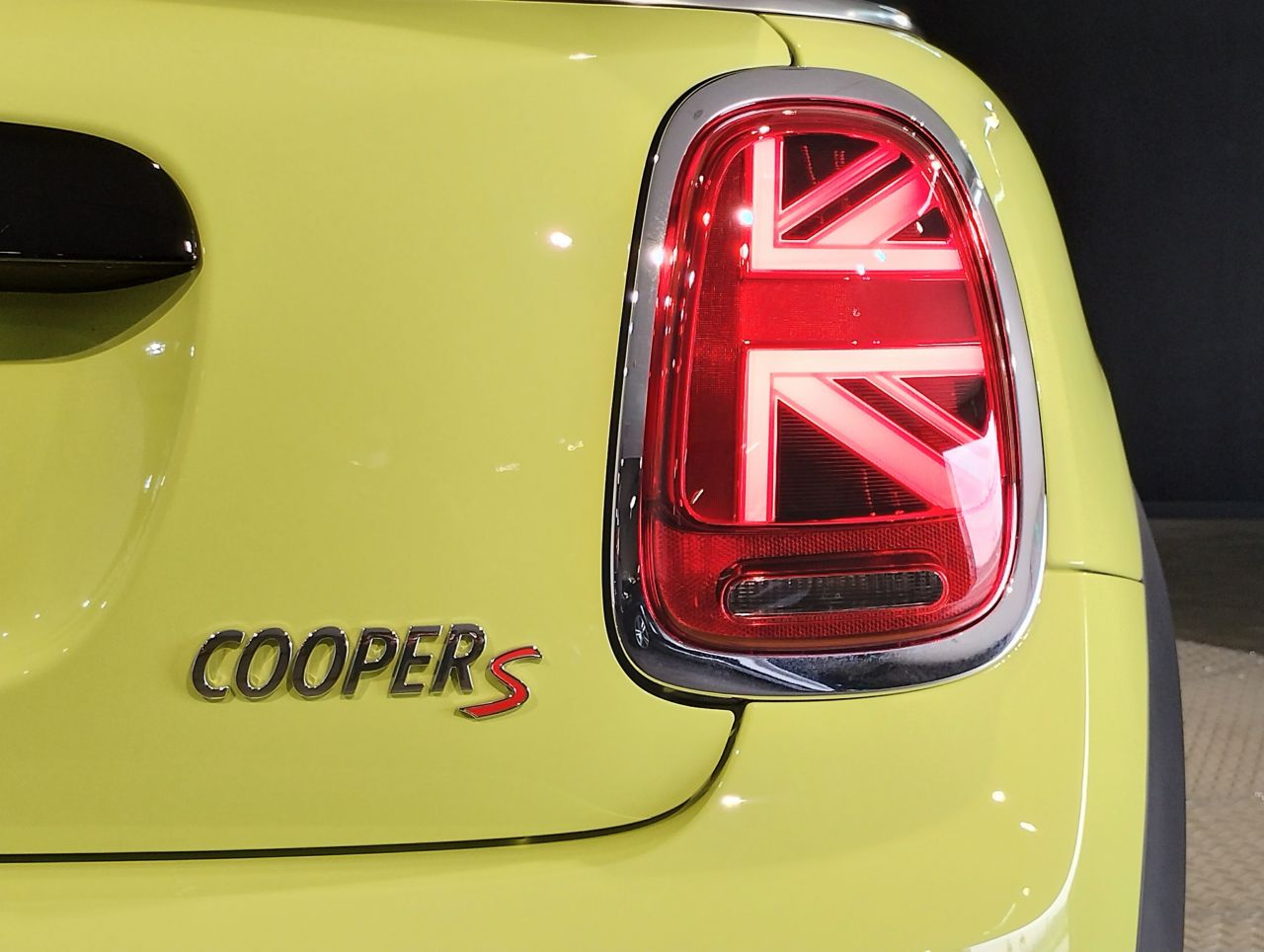 MINI Cooper S Convertible RHD