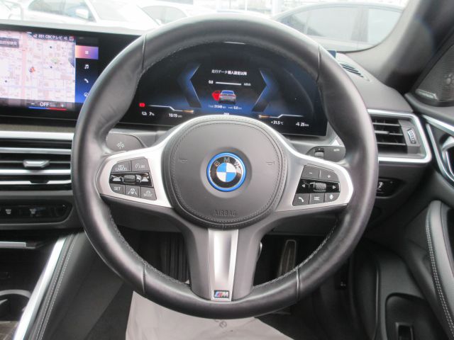 G26 i4 eDrive40 RHD