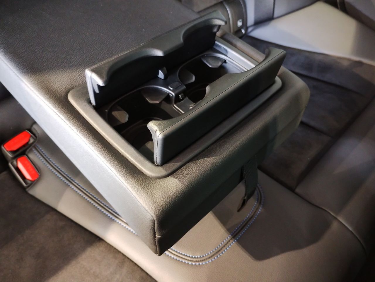 G20 320i Saloon LCI RHD MX