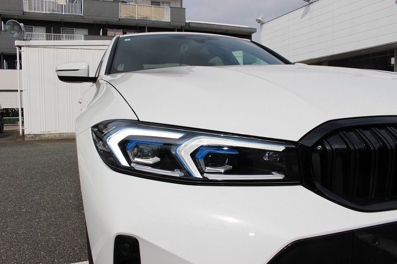 320d xDrive Berline RHD