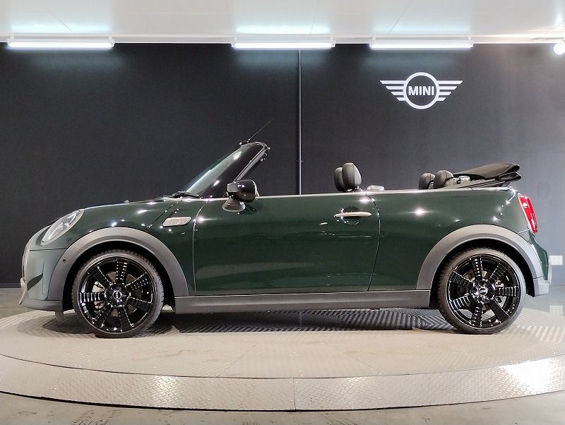 MINI Cooper S Convertible RHD