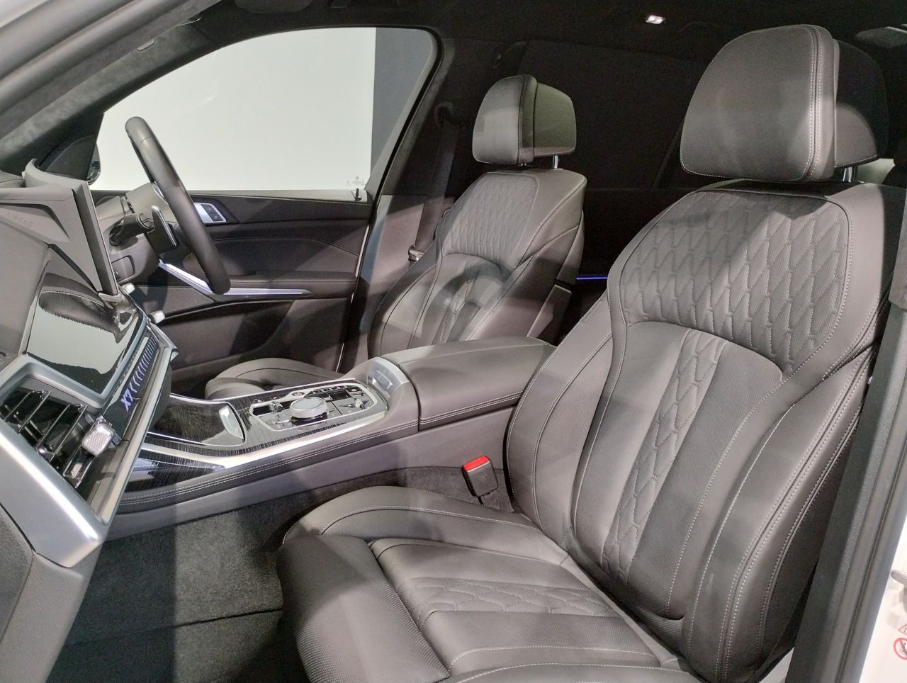 X7 xDrive40d RHD US