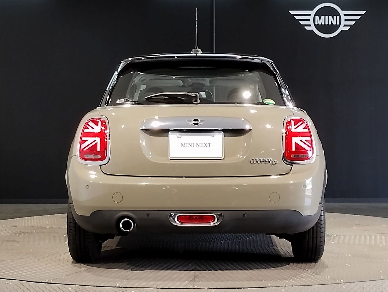 F55 COOPER D (AT)