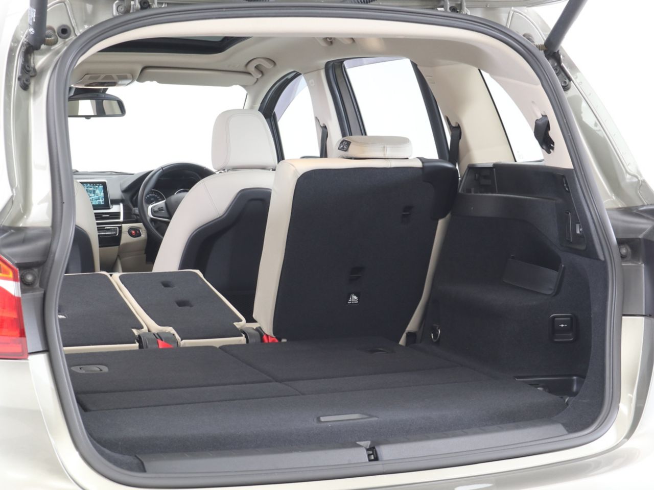 218D GRAN TOURER RHD