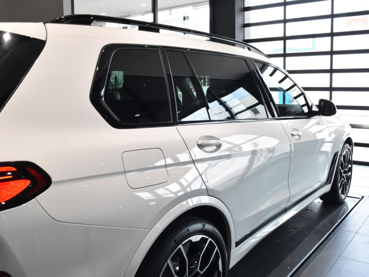 X7 xDrive40d RHD US