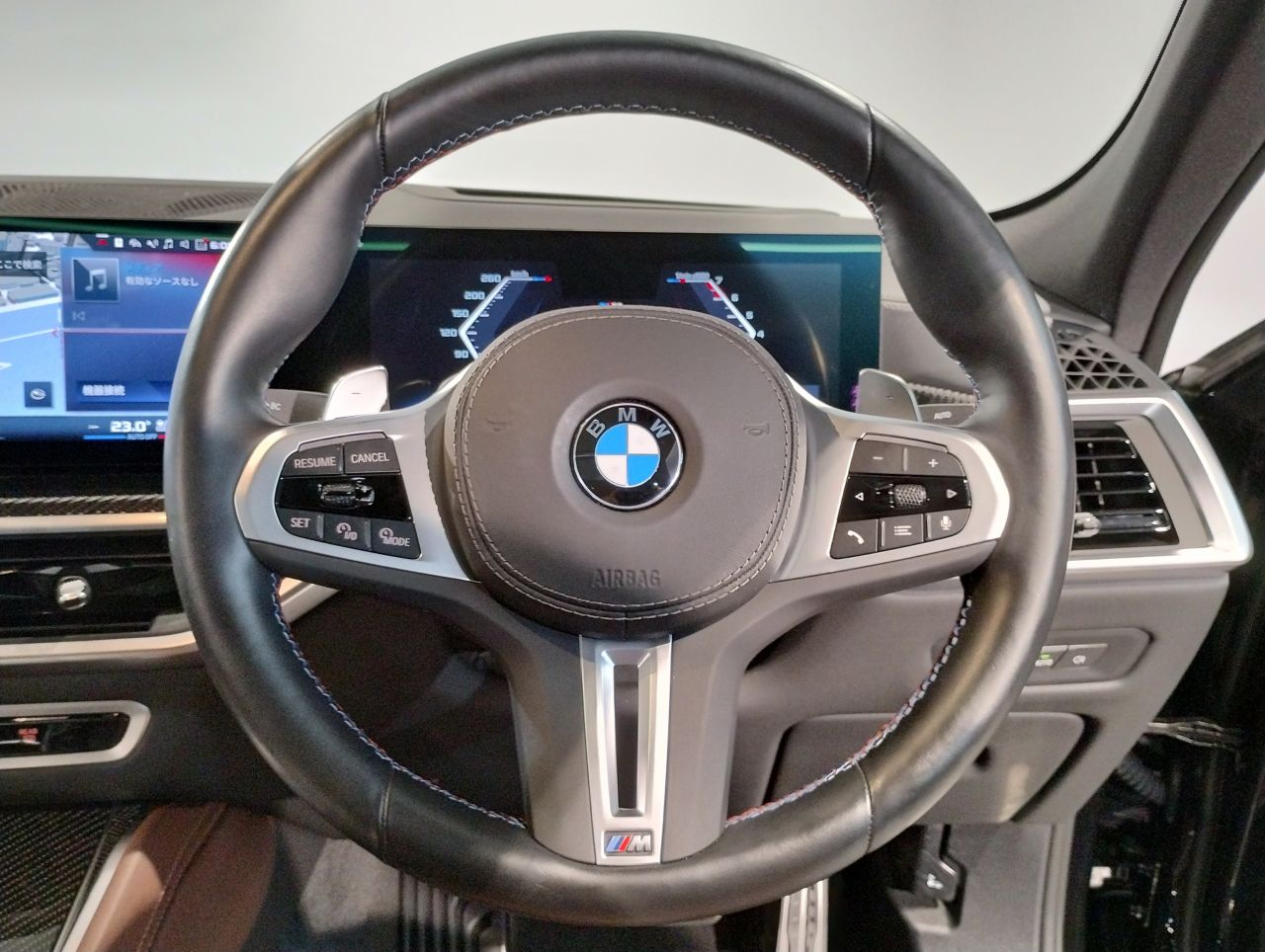 X6 M60i xDrive RHD