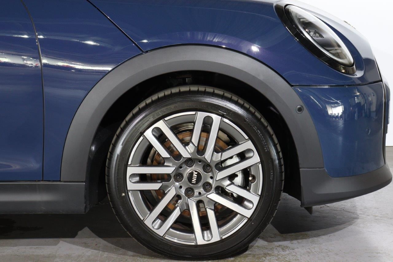 F66 MINI Cooper C 3Dr