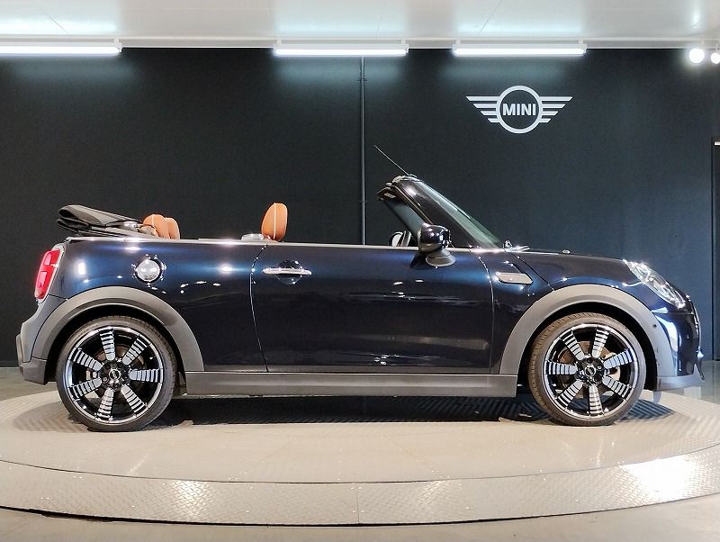 MINI Cooper S Convertible RHD