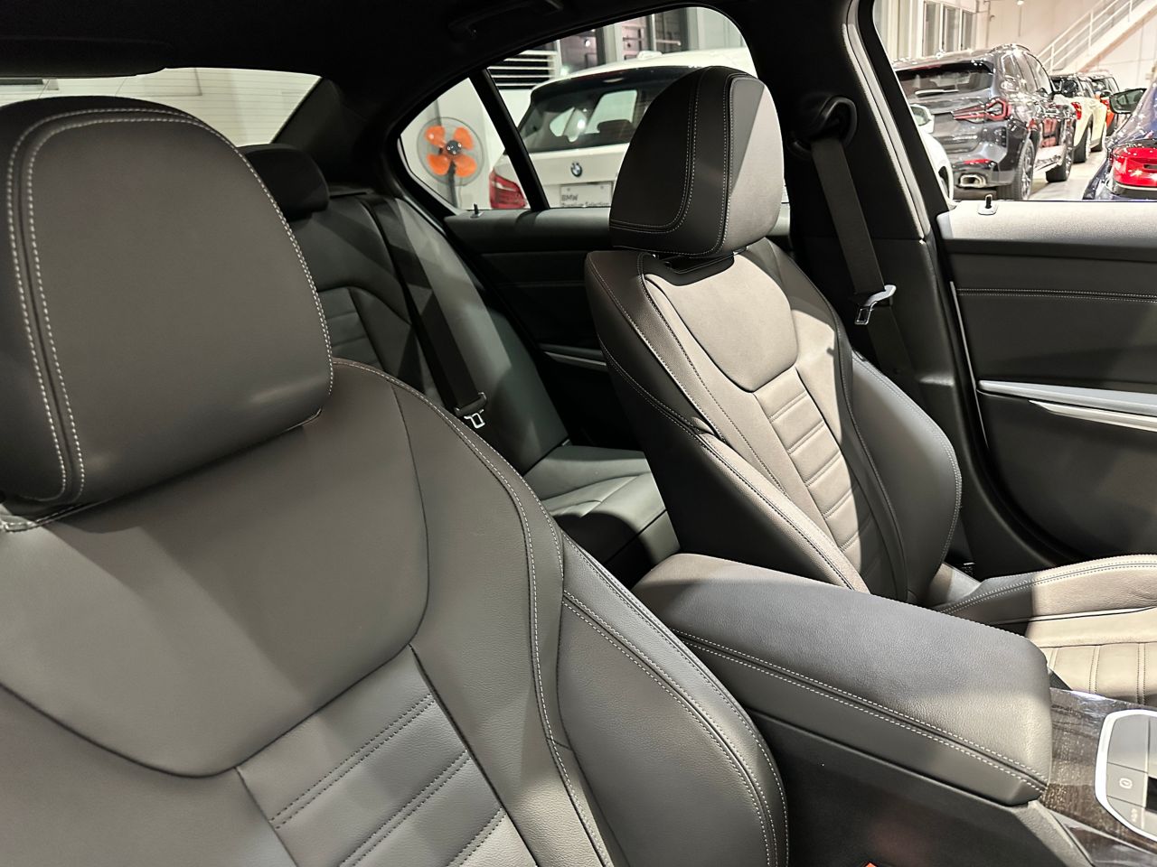G20 330e Saloon RHD
