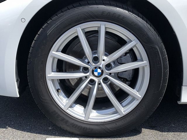 G20 320d xDrive RHD Saloon