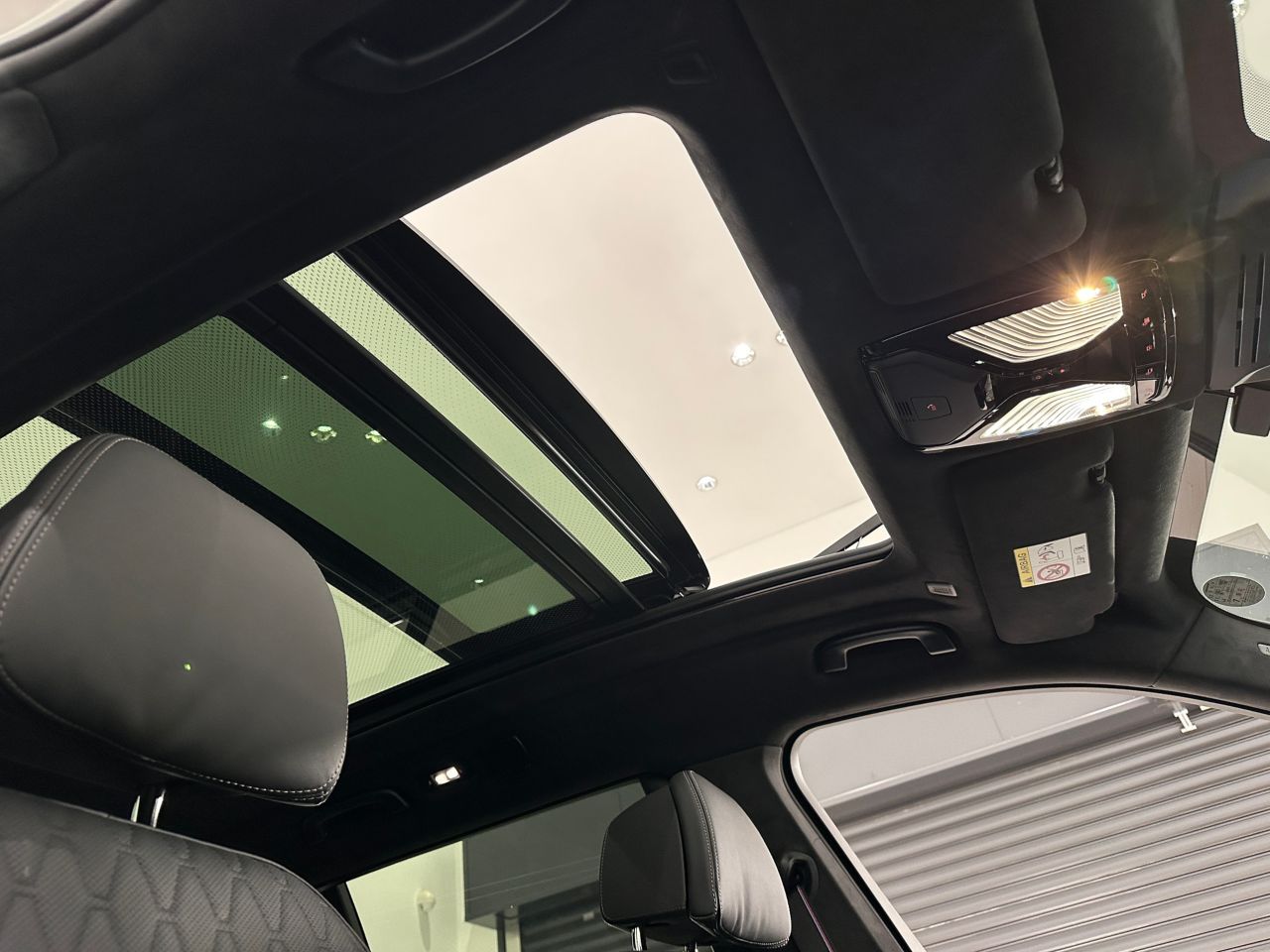 X7 xDrive40d RHD US
