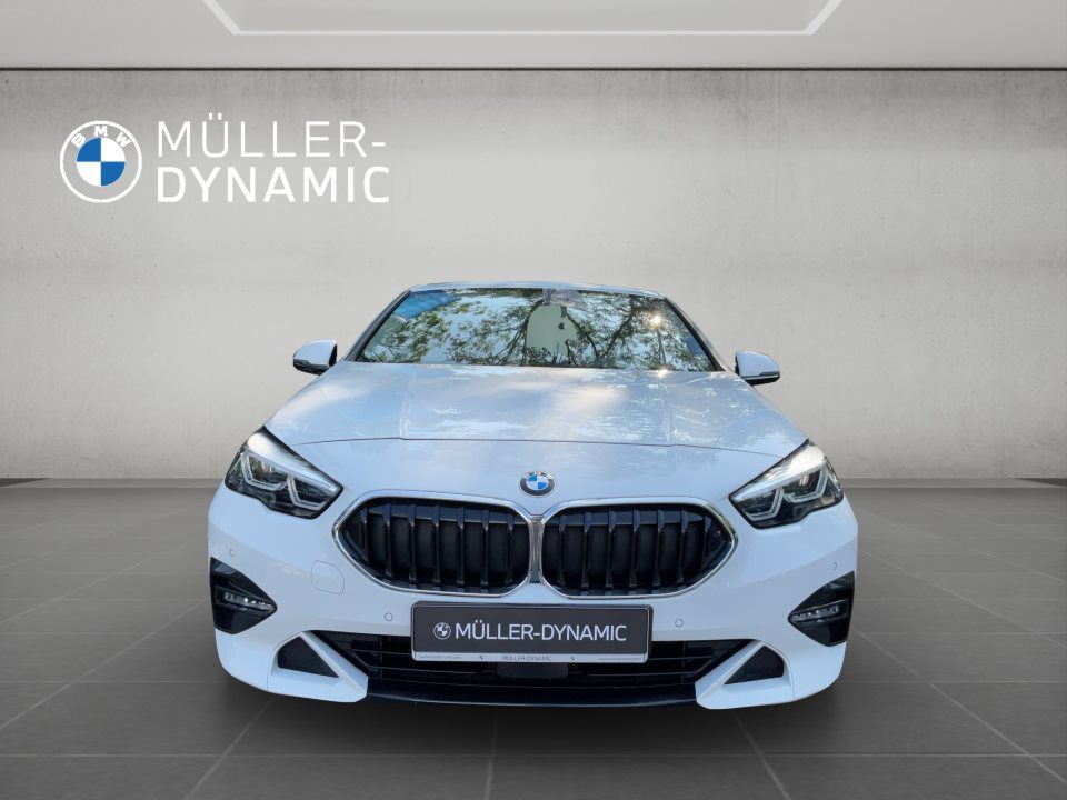 BMW 218