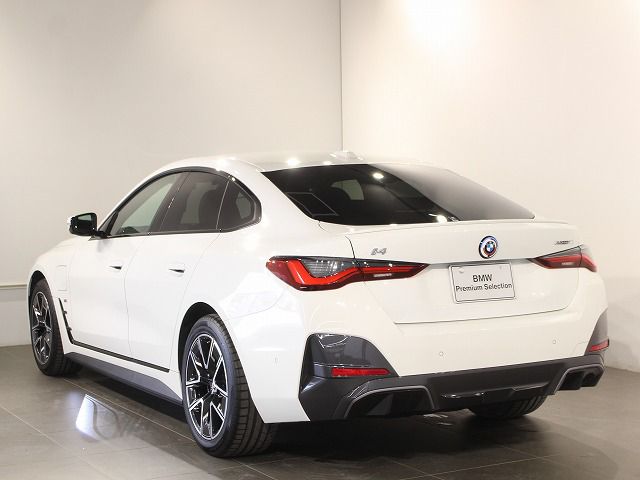 G26 i4 eDrive40 RHD