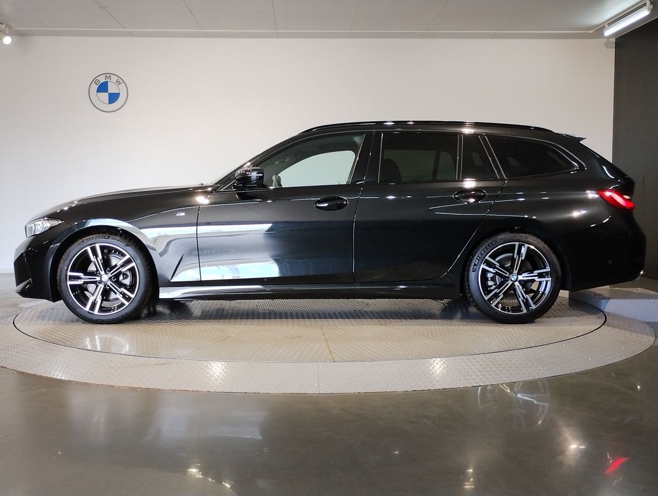 G21 320i Touring LCI RHD