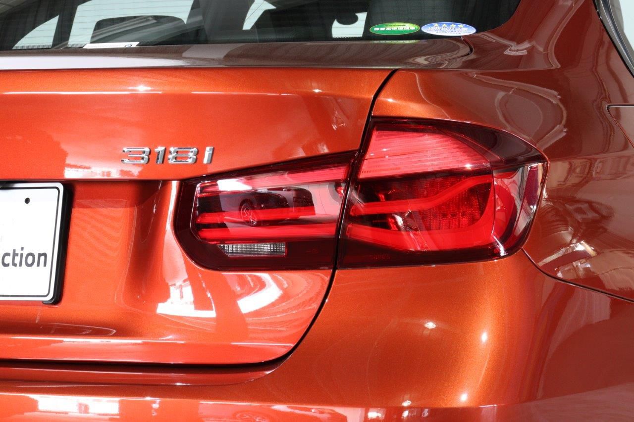 318I SEDAN RHD