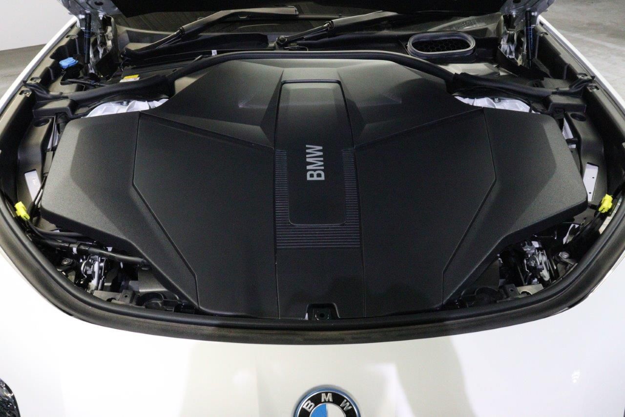 BMW i7 eDrive50 Sedan RHD