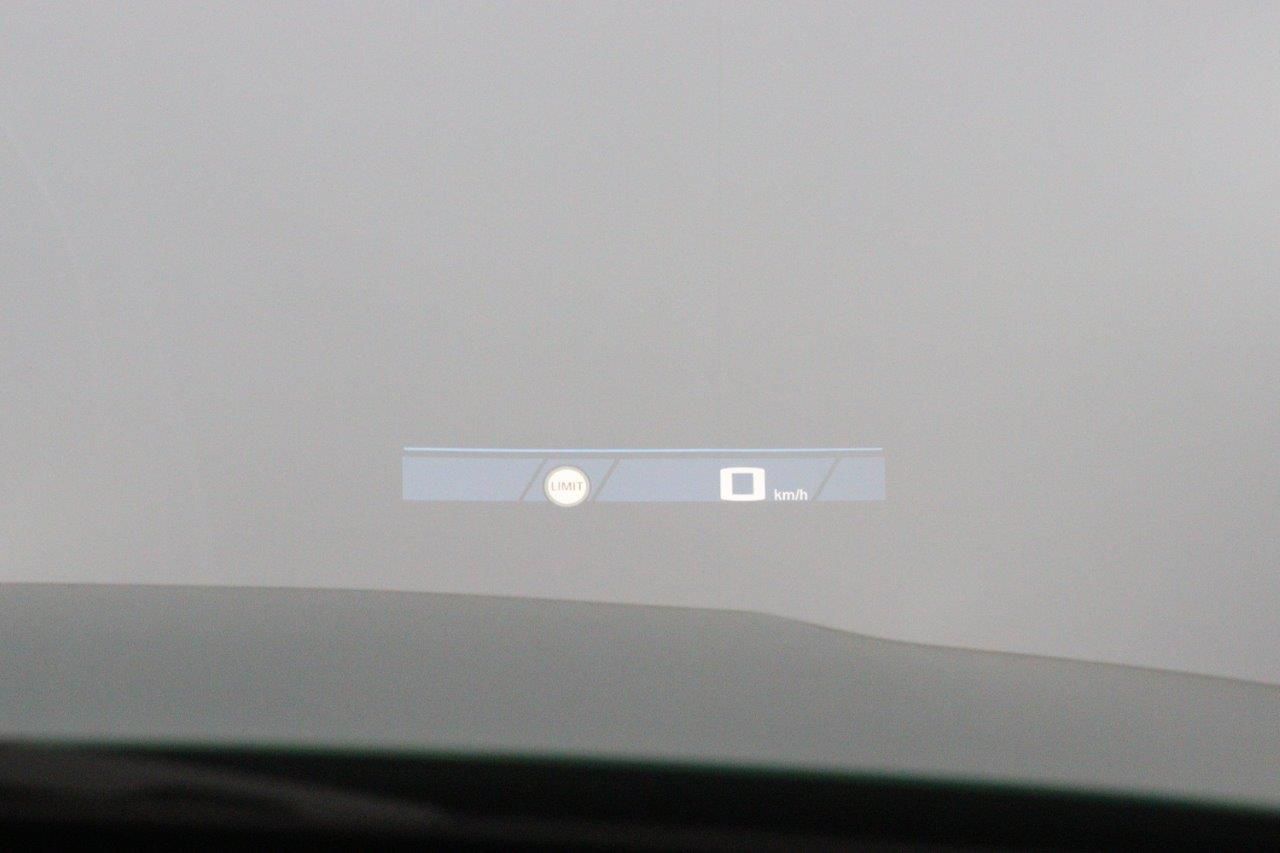 G*** M* C********** M x***** C********** RHD