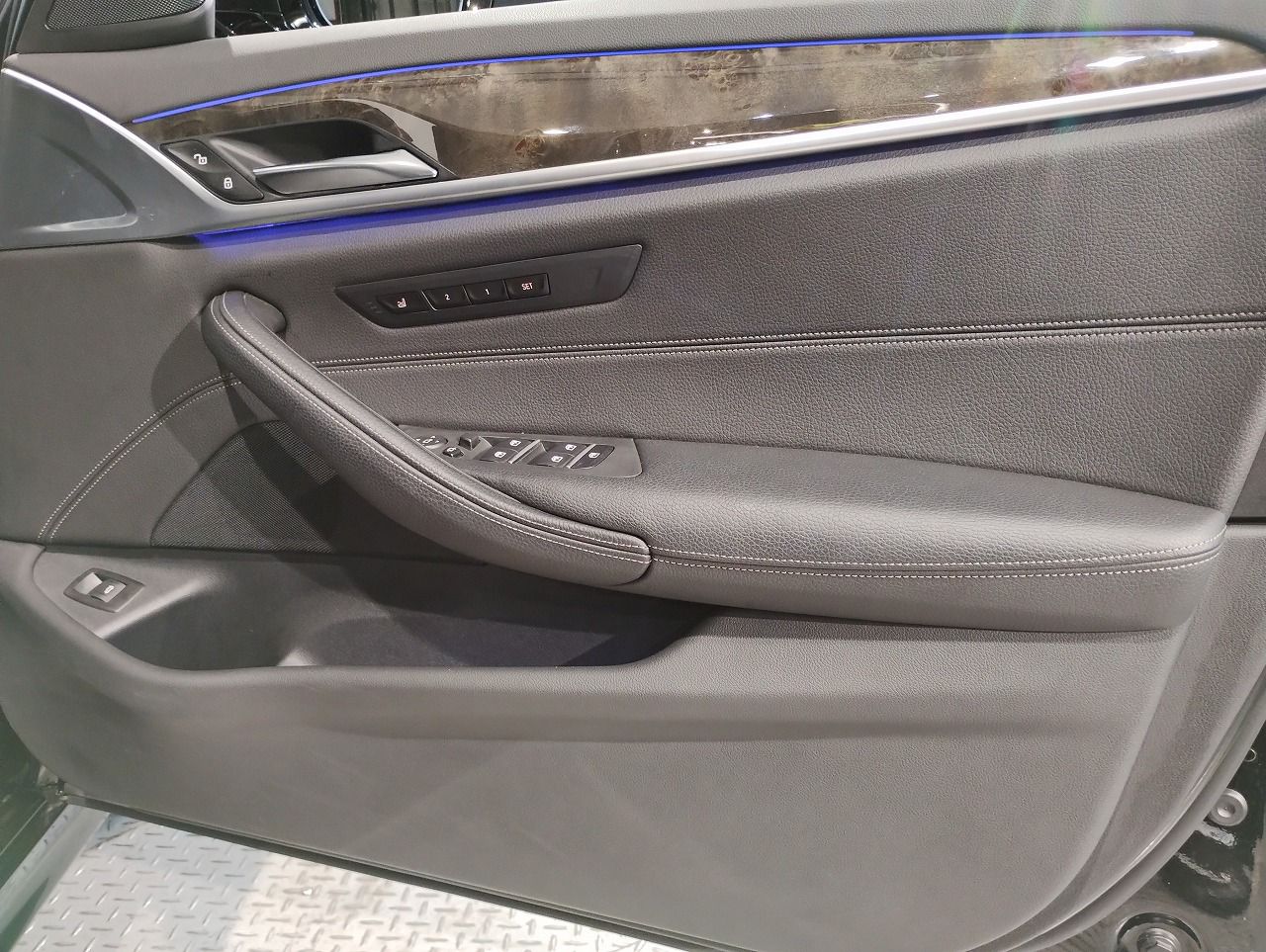 530I