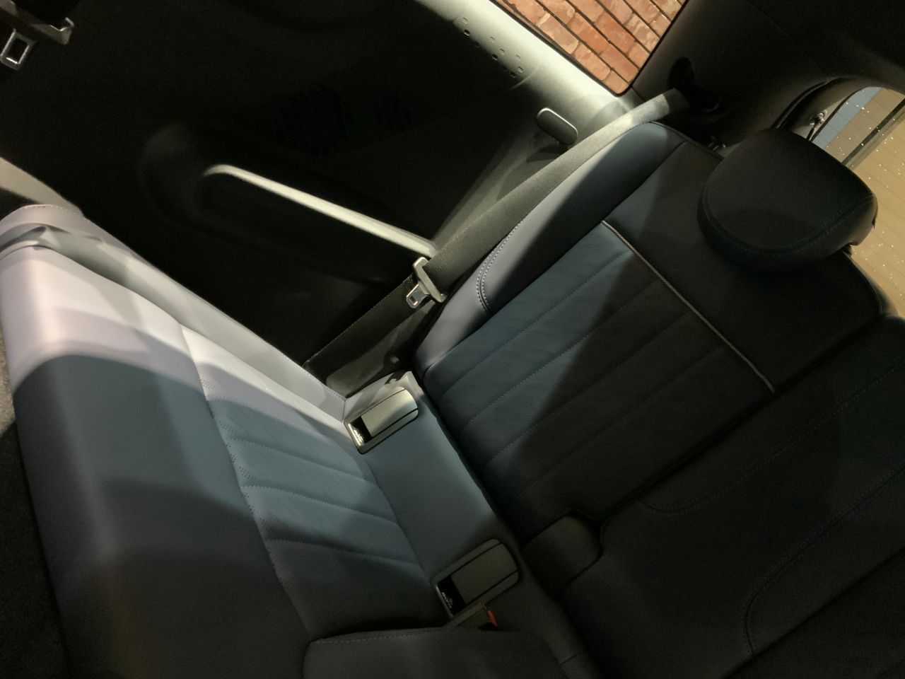 F66 MINI Cooper C 3Dr