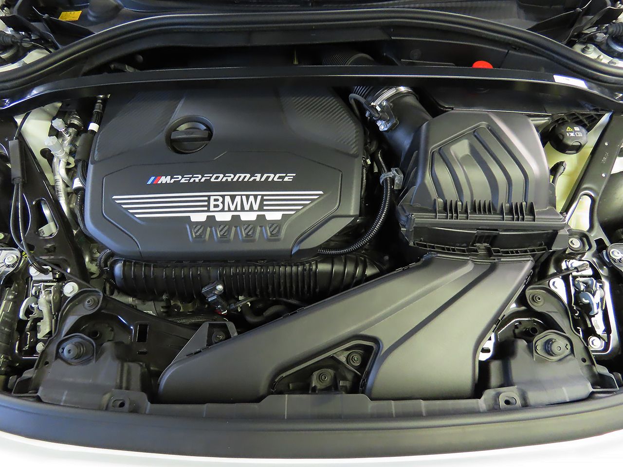 F4* **35i xDrive **** ***** B48 2.0i