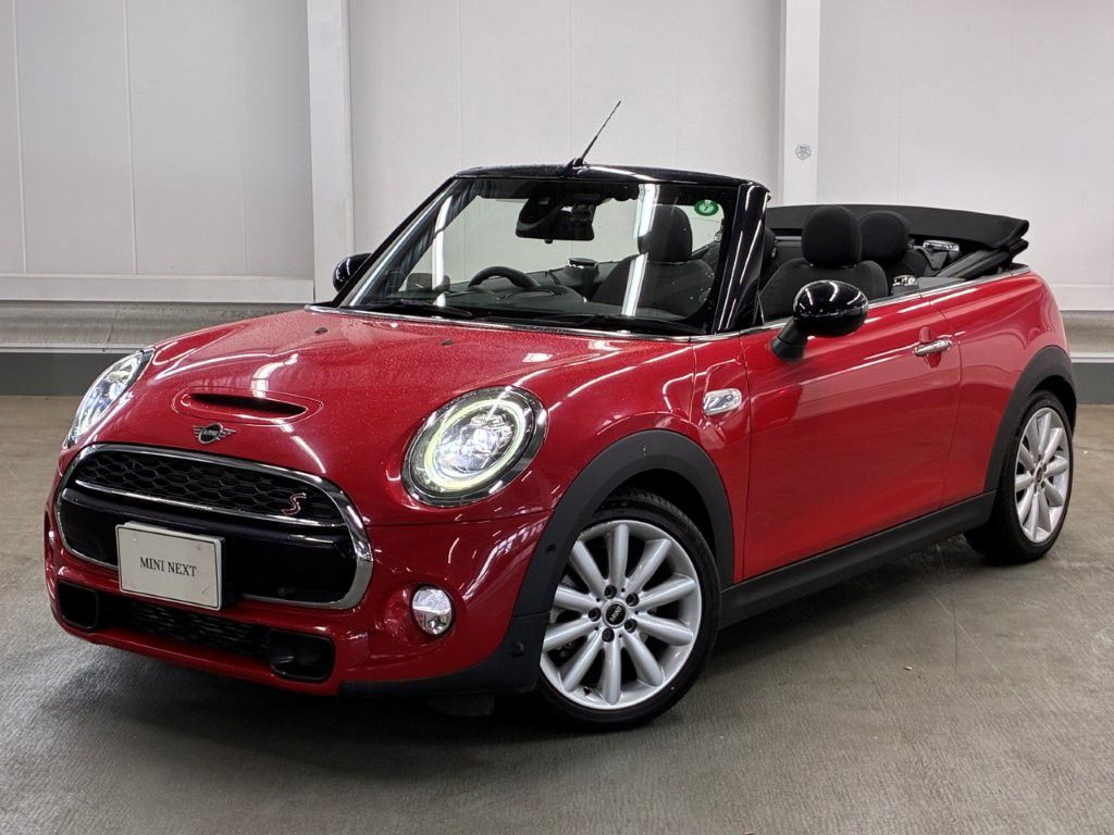 THE NEW MINI COOPER S CONVERTIBLE.