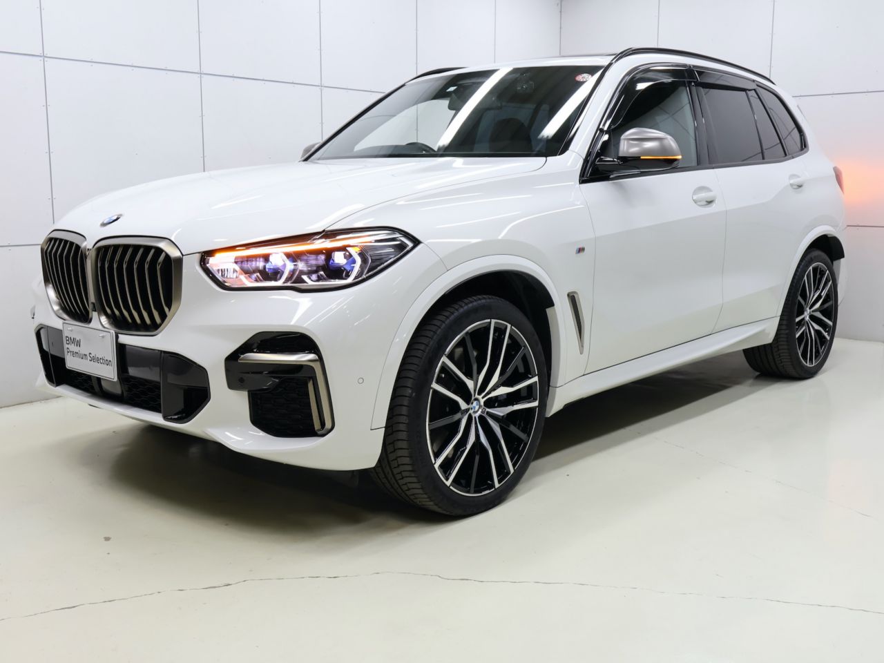 X5 M50i