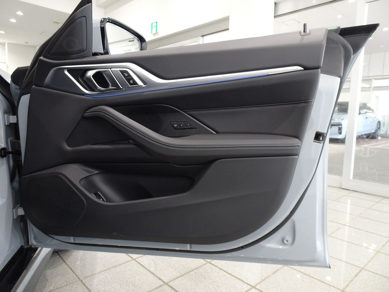 G26 i4 eDrive40 RHD