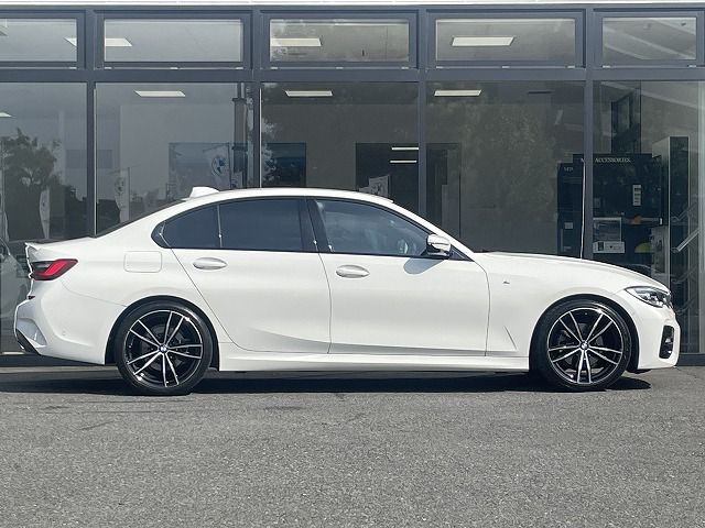 G20 320i Saloon RHD TU