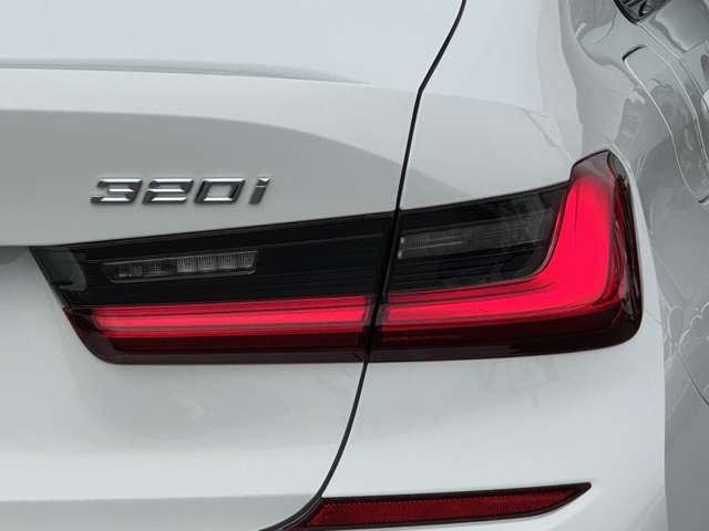 G20 320i Saloon RHD TU