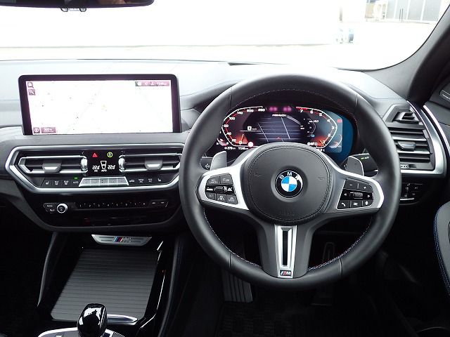 G02 X4 M40i RHD LCI