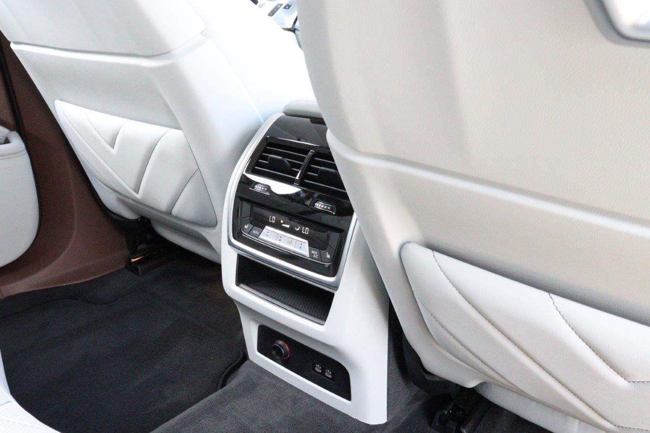 XM RHD