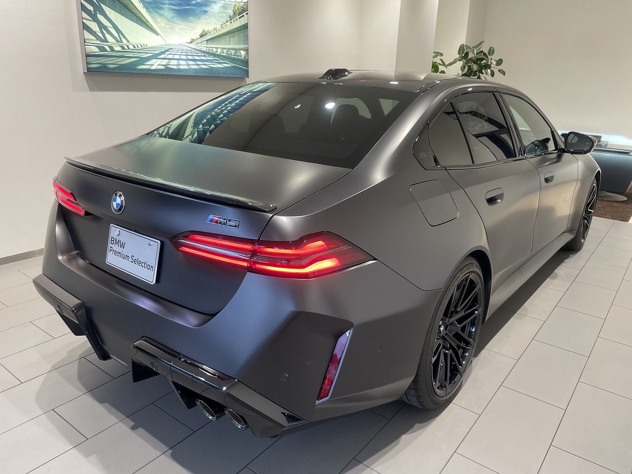 M5 Saloon RHD
