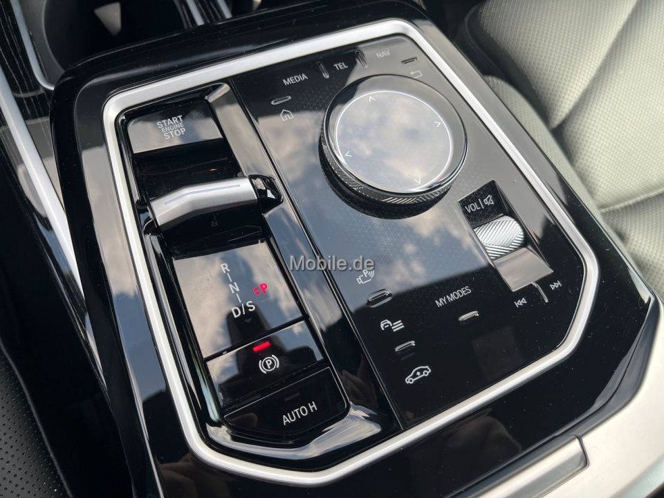 BMW 740