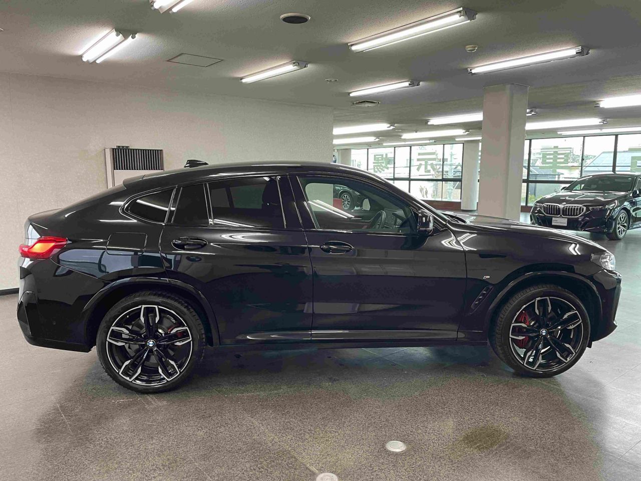 G02 X4 M40i RHD LCI