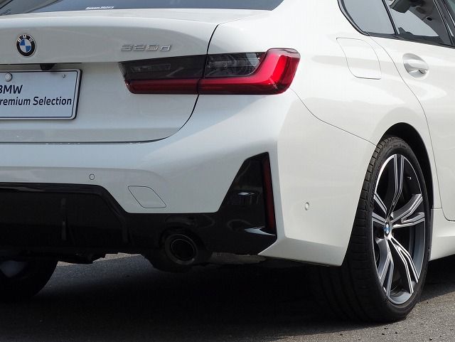 320d xDrive Berline RHD
