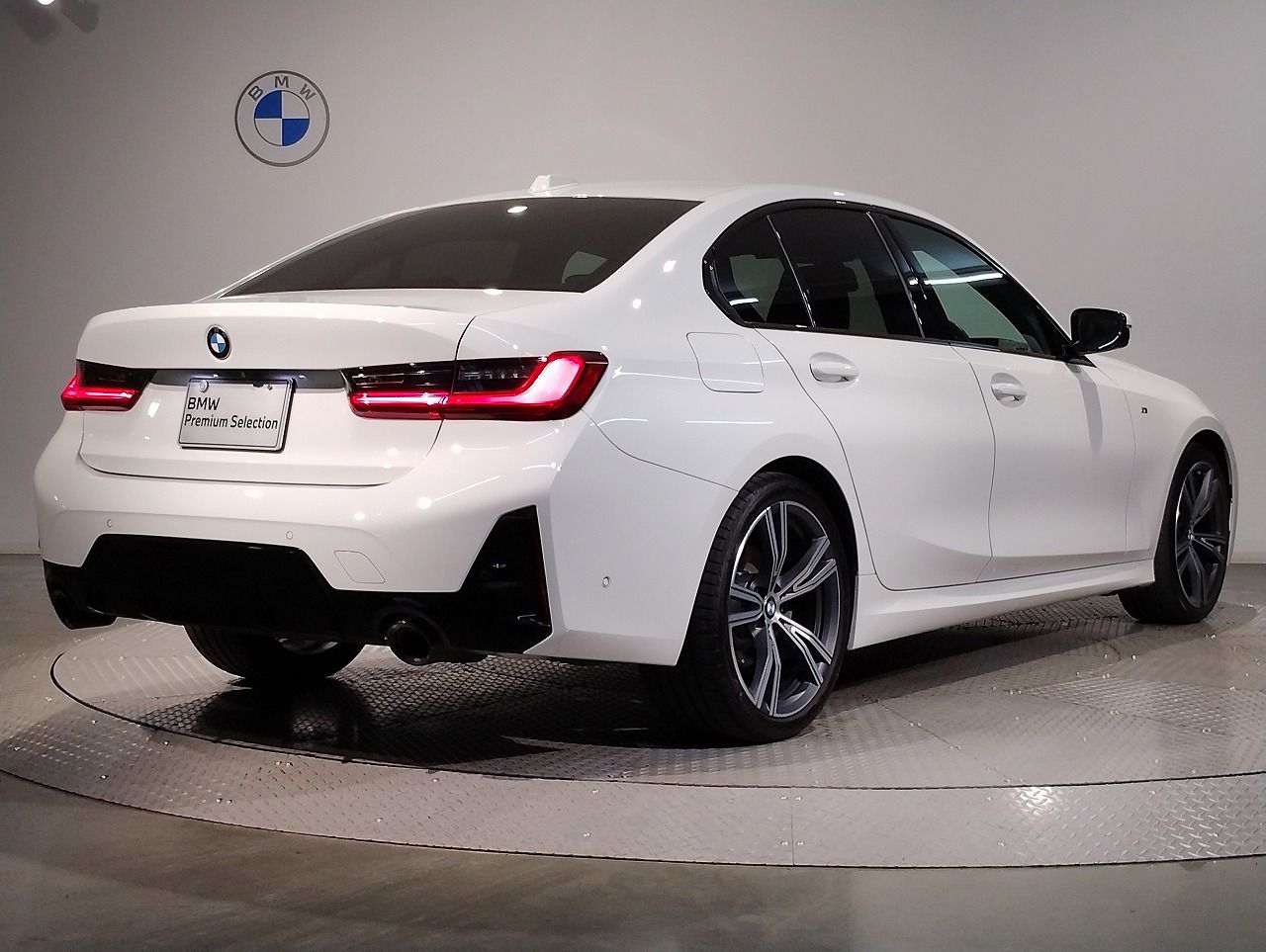 320d xDrive Berline RHD