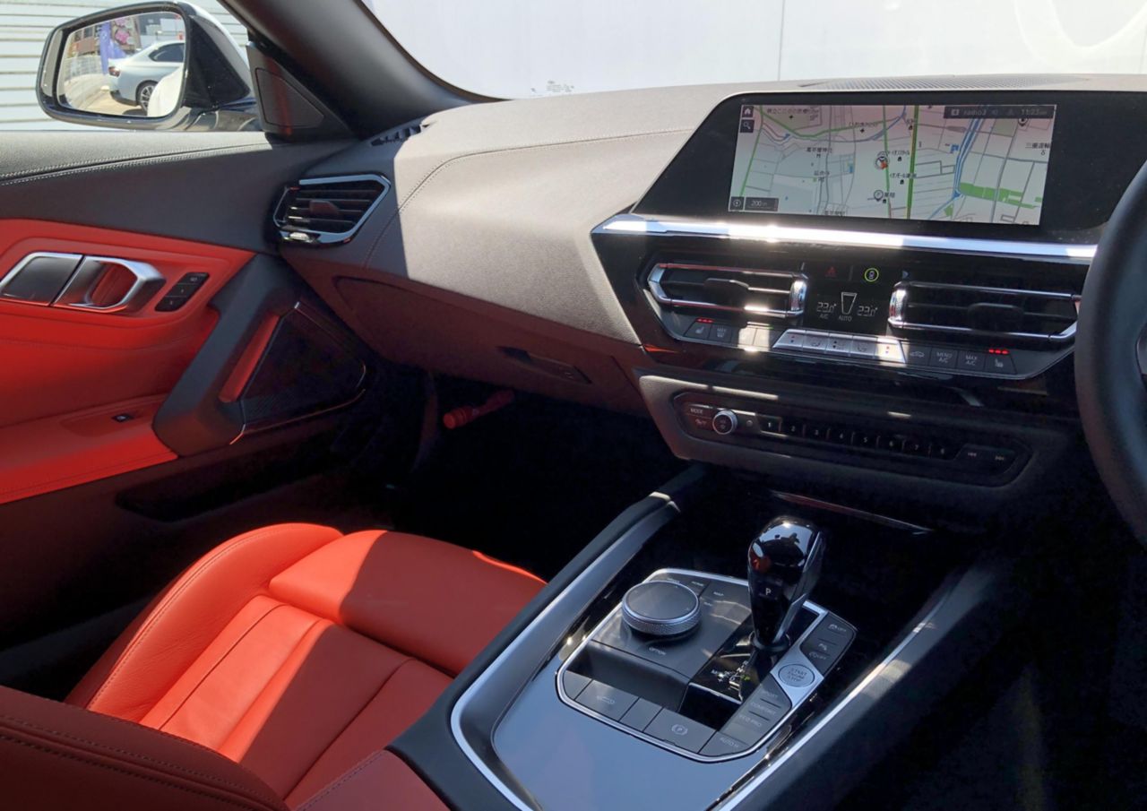 G29 z4 sDrive20i RHD