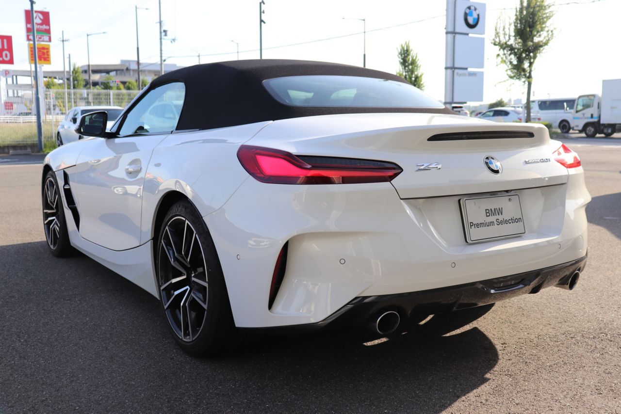 G29 z4 sDrive20i RHD