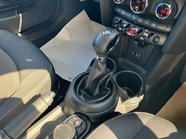 F56 COOPER D (AT)