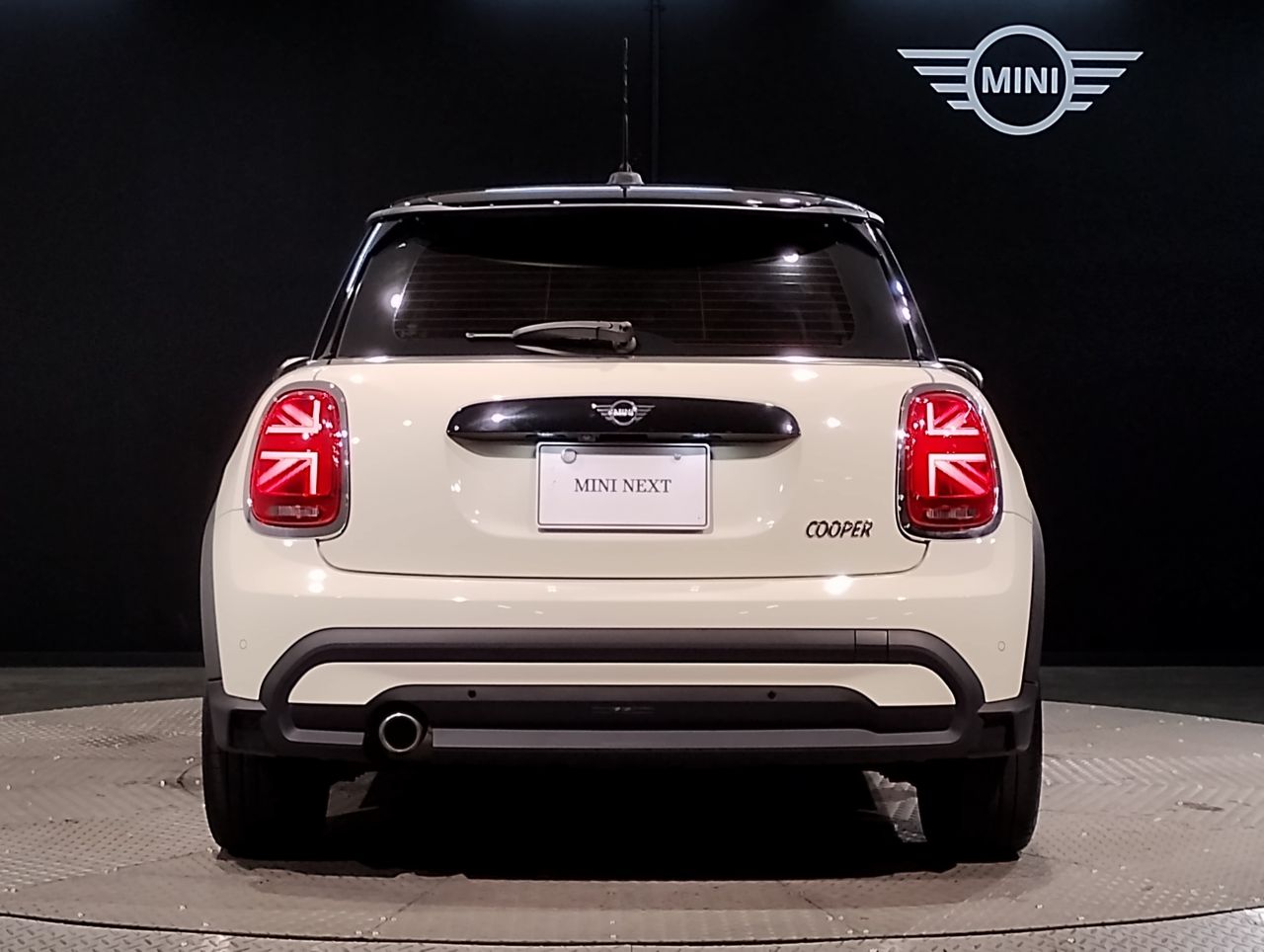 MINI Cooper F56 RHD