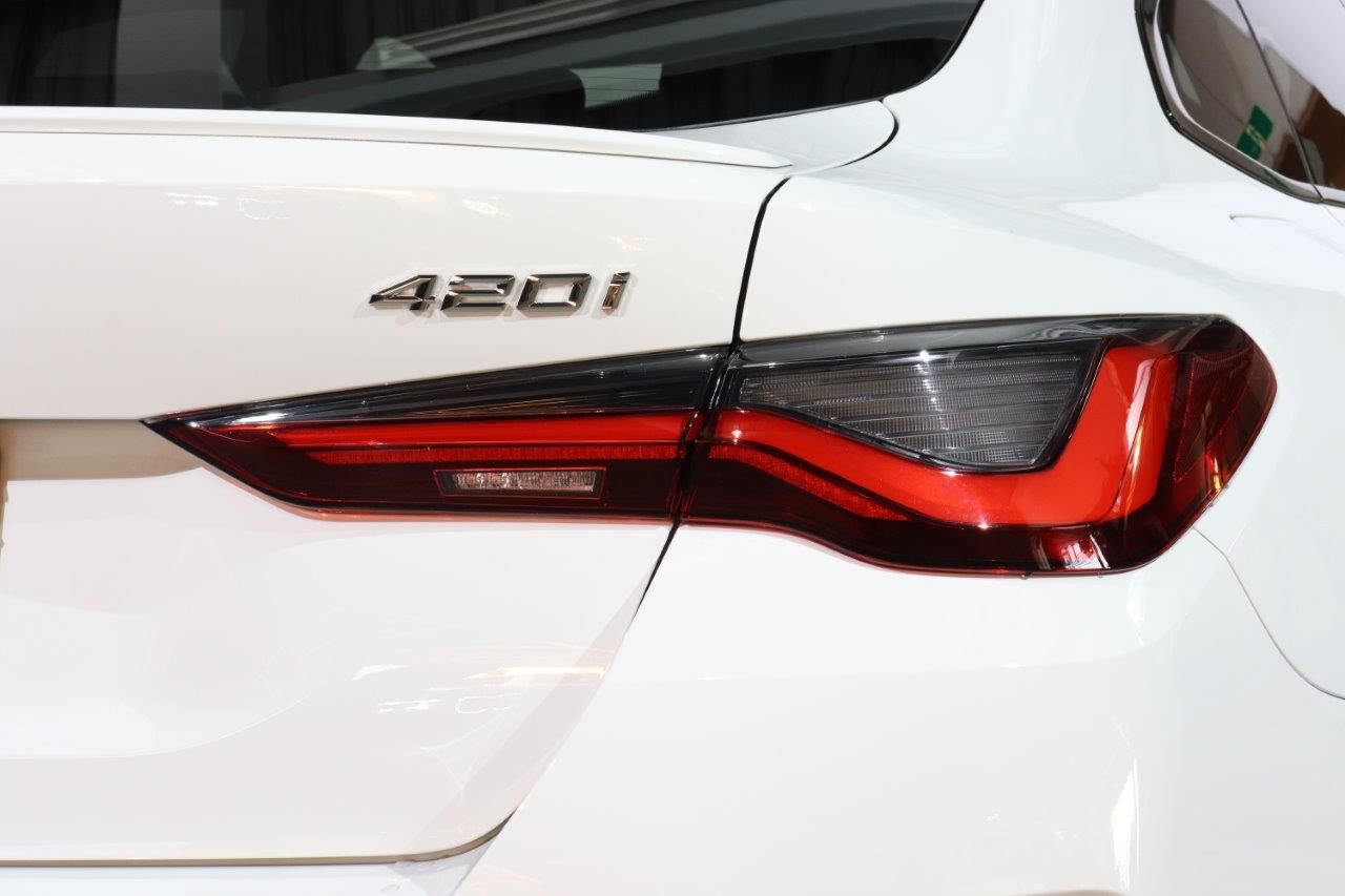 G** ***i G*** C**** ***