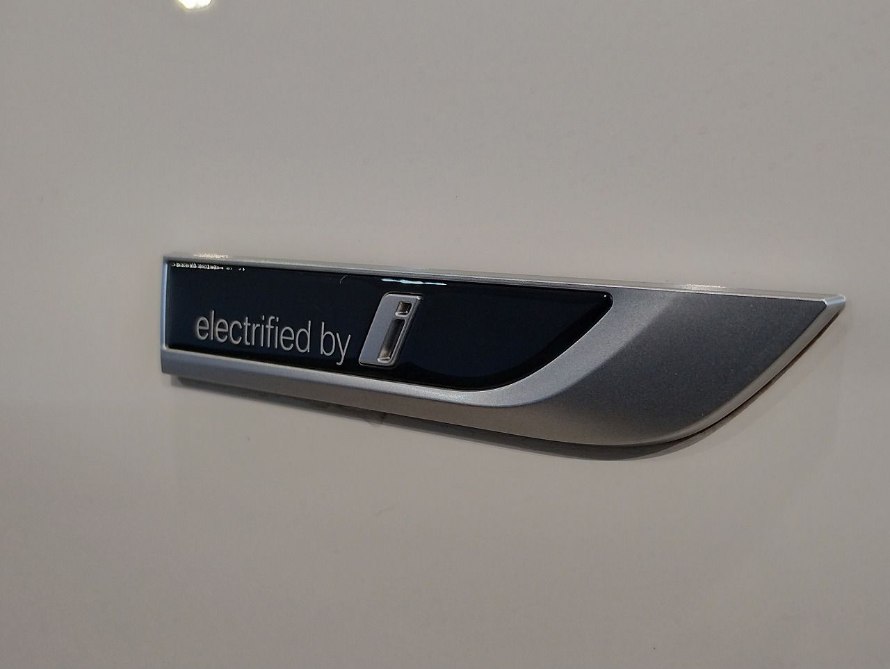 G20 330e Saloon LCI RHD MX