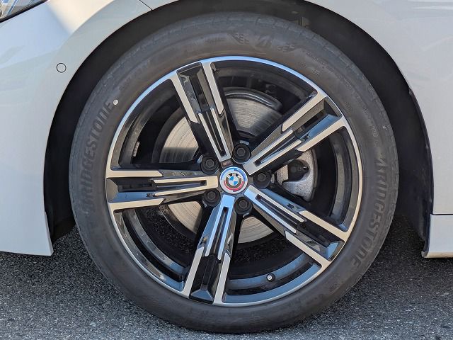 320d xDrive Berline RHD