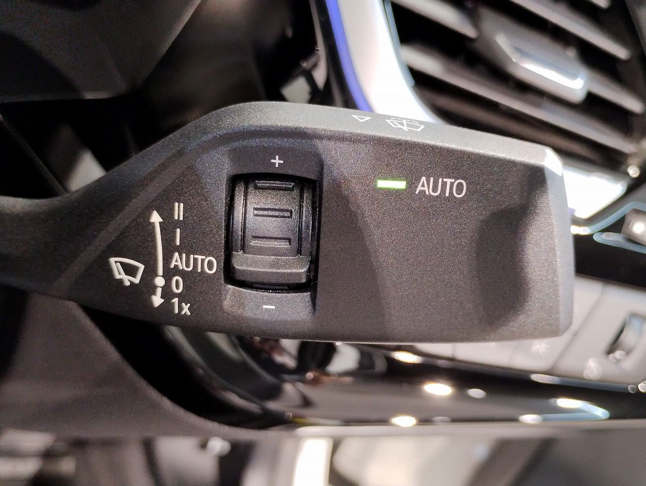 G29 z4 sDrive20i RHD