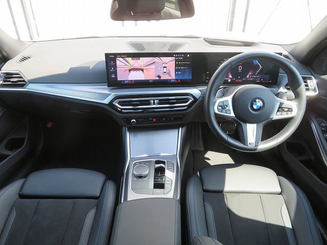 320d xDrive Berline RHD