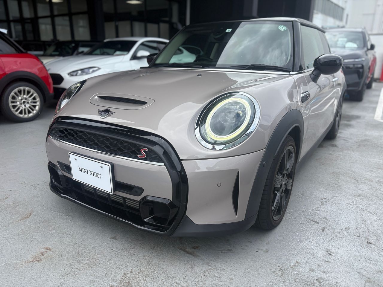 F56 CS