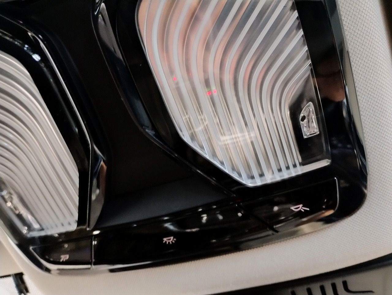 523I