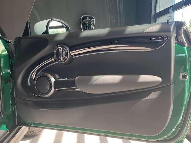 MINI Cooper F56 RHD